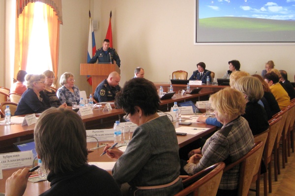 23 апреля 2015 года в Комитете по образованию состоялось заседание межведомственной комиссии по вопросам организации отдыха и оздоровления детей и молодежи Санкт‑Петербурга.