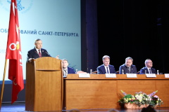 На программу «Петербургские дворы» органам МСУ выделено более одного миллиарда рублей