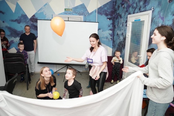 Молодые семьи отправились в "Космическое путешествие"