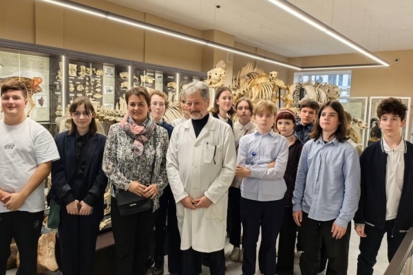 Школьники Петроградской стороны открыли для себя профессию ветеринара