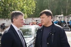 Председатель Жилищного комитета Денис Удод провел рабочий объезд Петродворцового района, в ходе которого оценил готовность многоквартирных домов к предстоящему зимнему сезону