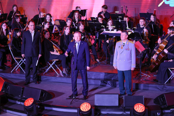 Праздничный концерт, посвящённый Дню Героев Отечества