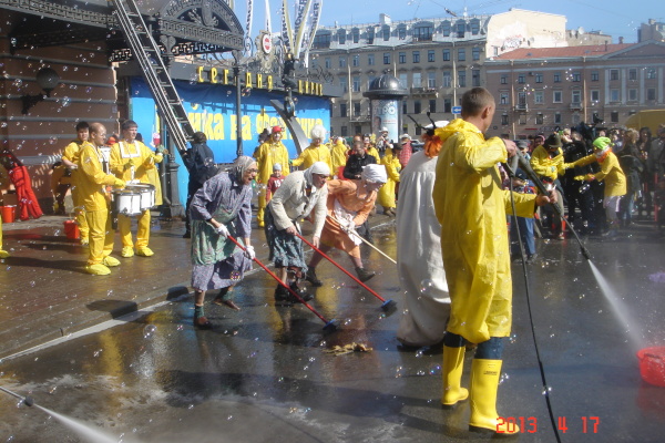 Торжественная мойка фасада Цирка Чинизелли