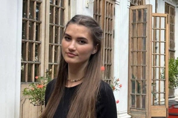 История успеха. Проект Ксении Егоровой «Косметические накладки на протезы «ВМЕСТО» стал одним из лучших в этом году и выиграл премию Правительства Санкт‑Петербурга  «Лучший молодежный проект»