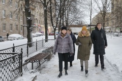 Московский район активно убирают после снегопада