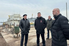 Природоохранный флот Петербурга готовят к сезону навигации