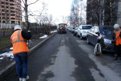 Весенняя уборка во Фрунзенском районе проходит по плану