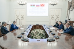 Губернатор предложил увековечить память азербайджанцев, защищавших Ленинград