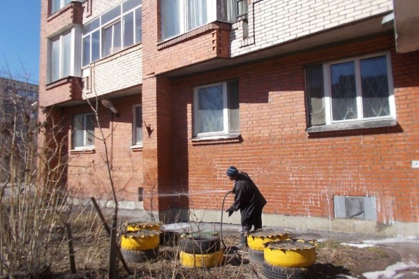 Во Фрунзенском районе продолжаются работы в рамках месячника по благоустройству