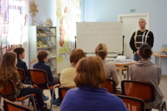 В  детской библиотеке прошла встреча с писателем Александром Покровским