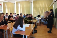 Единый день правового информирования школьников и студентов прошел во Фрунзенском районе