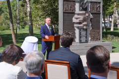 Александр Беглов: Открытие памятника «Ленинградский монумент» – дань уважения узбекскому народу, принявшему эвакуированных ленинградцев, и его сыновьям – защитникам блокадного города