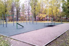 Осенняя уборка во Фрунзенском районе продолжается