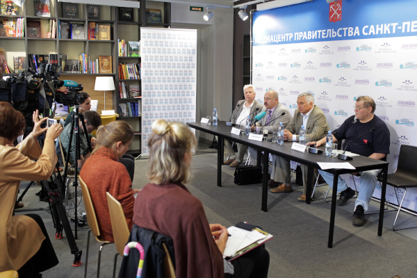Пресс-конференция, посвященная старту проекта "Историко-культурный фестиваль "Смоляной путь" на Васильевском острове