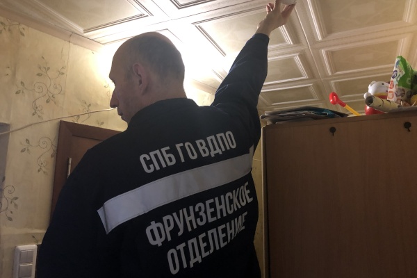 Во Фрунзенском районе продолжается работа по установке пожарных извещателей