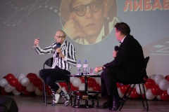 В киноцентре "ЧАЙКА" прошла творческая встреча с всемирно известным клоуном театра «Лицедеи» Анваром Либабовым