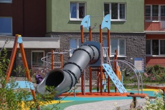 На Юнтоловском проспекте появилась обновленная локация для детских игр и досуга