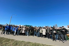 Студенты и сотрудники администрации района навели порядок на территории ДОТа у реки Мурзинка