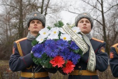 На Южном воинском кладбище захоронили останки красноармейцев, сражавшихся под Нарвой