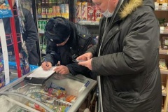 Проводятся выездные мероприятия по выявлению и пресечению нарушений в области продажи алкогольной продукции.
