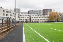 Девелопер досрочно сдал школу в Приморском районе