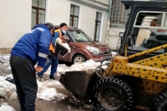 После снегопада район убирали в усиленном режиме