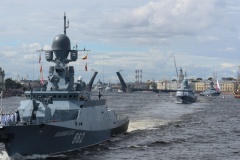 Разводка мостов во время Главного Военно-морского парада