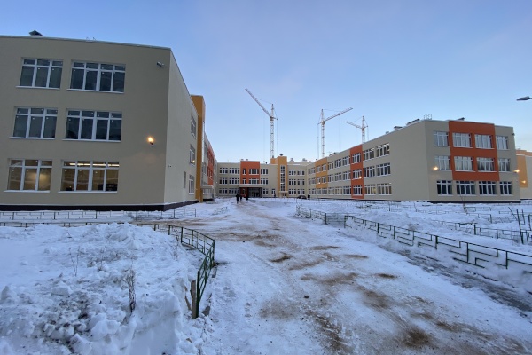В Красногвардейском районе на Пейзажной улице построена школа для 1375 учеников
