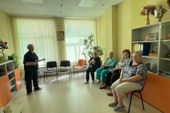 В Комплексном центре Пушкинского района прошла лекция «Детская тематика в творчестве Решетникова» для граждан серебряного возраста