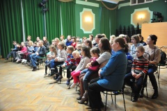 В Доме культуры «Рыбацкий» (Рыбацкий пр., дом 2) состоялась семейная встреча в рамках Городской Программы «Дом культуры – территория семьи» - «Праздник чуда наступил. Крещение Господне».