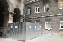 На Загородном проспекте, 24 проходит обследование балконов