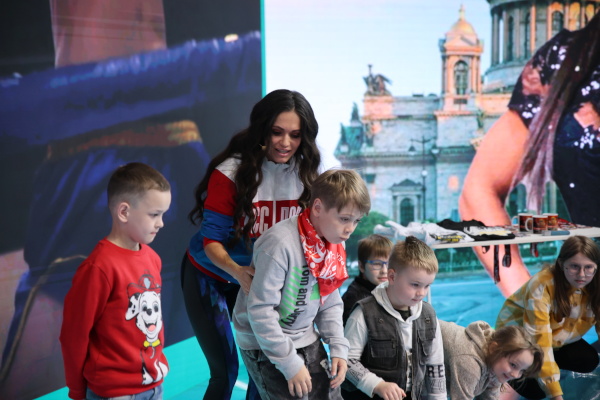 Быстрее. Выше. Сильнее: на выставке «Россия» выступили петербургские спортсмены