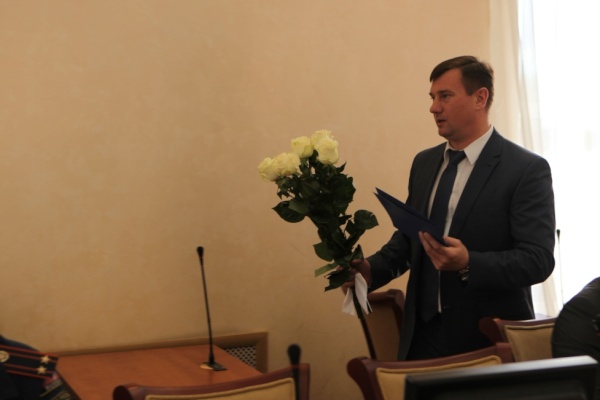 Алексей Гульчук вручил благодарность сотрудникам детского сада №5 комбинированного вида