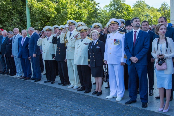 Торжественная церемония выпуска ВМФ