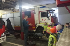 Малыши из детского сада №115 Центрального района побывали в гостях у пожарных
