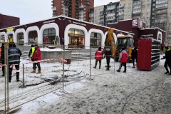 В Красносельском районе освобождается земельный участок, на котором незаконно размещается торговый павильон