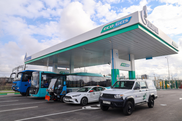 Открытие автомобильной газонаполнительной компрессорной станции (АГНКС)