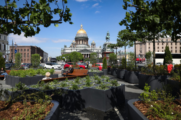 Cад-трансформер на Lень города