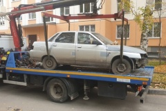 Калининский район продолжают освобождать от автохлама