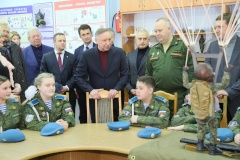 Город поможет пополнить экспозицию музея школы №506 Кировского района
