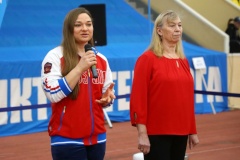 Именитая спортсменка встретилась с юными легкоатлетами
