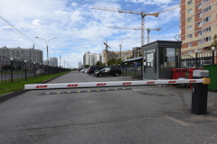 Две городские автостоянки на ул. Оптиков закрываются на реконструкцию 4 октября