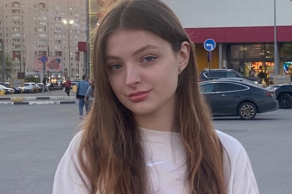 Полина Беленькая, выпускница 11 Б класса 488 лицея получила 100 баллов по профильной математике!