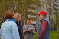 В Выборгском районе продолжаются обходы кварталов для проверки состояния