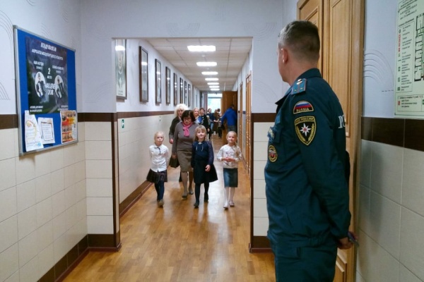 В Фрунзенском районе проходят тренировочные эвакуации 