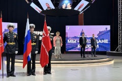 «Первые» получили российские паспорта и первыми посетили выставку «Мой Петербург»