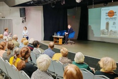В Библиотечно-культурном комплексе им. А.В. Молчанова провели краеведческую встречу в рамках проекта "Кировский: точка отсчёта"