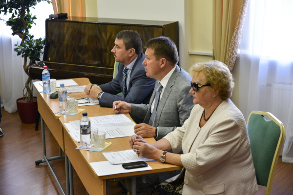 В школе № 422 состоялось заседание коллегии администрации Кронштадтского района.