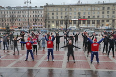 Чемпионы провели зарядку в Московском районе