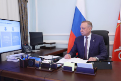 Александр Беглов поручил разработать проект популяризации новых архивных технологий у подрастающего поколения и разработать единый стандарт школьных музеев
